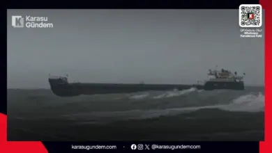 Karasu'da Gemi Karaya Oturdu: 8 Mürettebat Mahsur Kaldı 13 kae photo 1